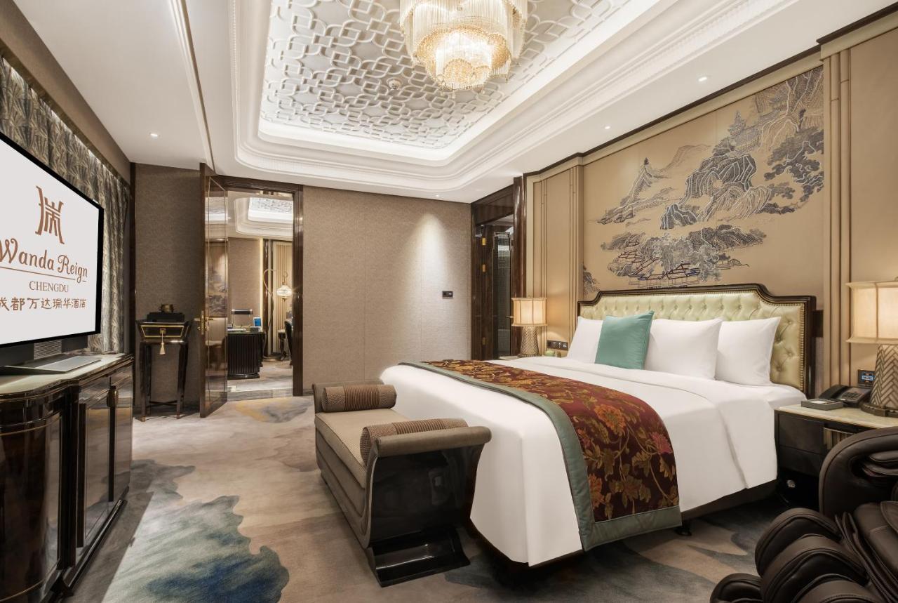 Wanda Reign Chengdu Hotel Bagian luar foto
