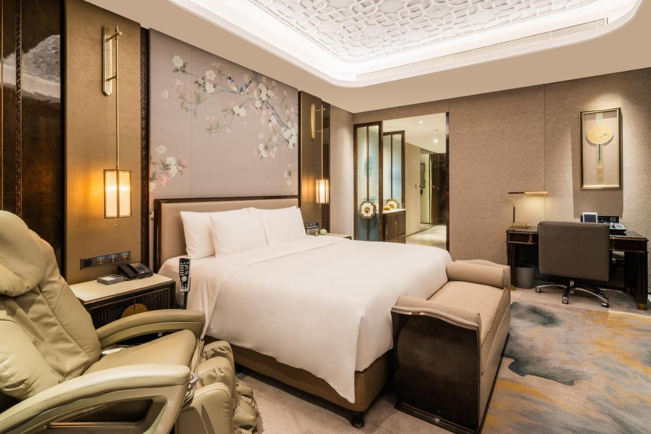 Wanda Reign Chengdu Hotel Bagian luar foto
