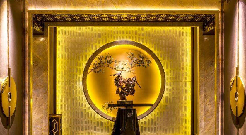 Wanda Reign Chengdu Hotel Bagian luar foto