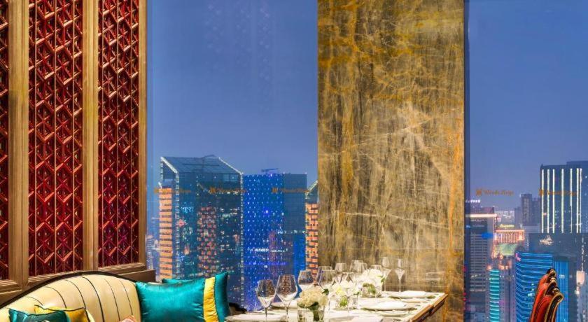 Wanda Reign Chengdu Hotel Bagian luar foto