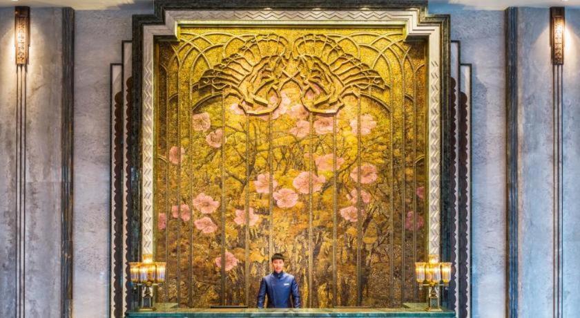 Wanda Reign Chengdu Hotel Bagian luar foto
