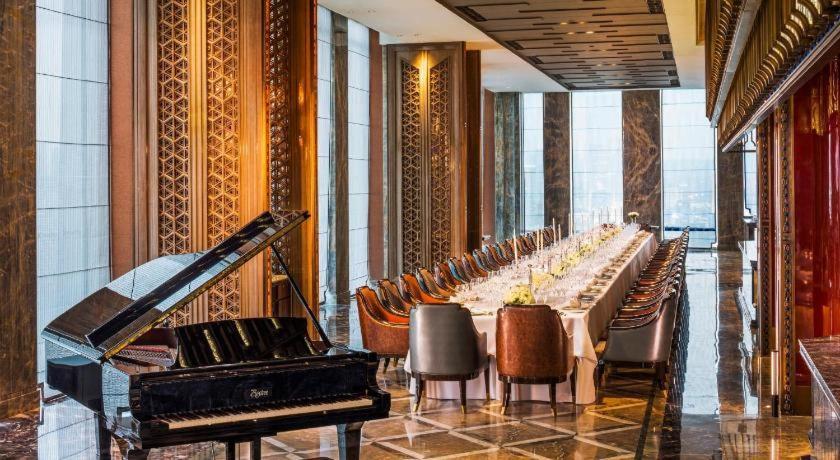 Wanda Reign Chengdu Hotel Bagian luar foto