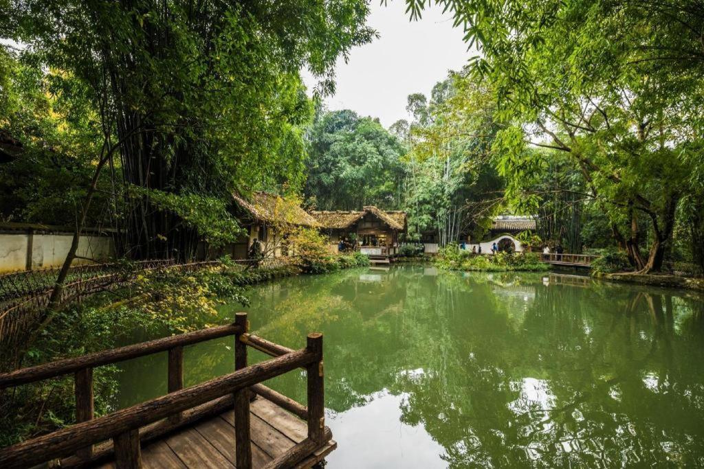 Wanda Reign Chengdu Hotel Bagian luar foto