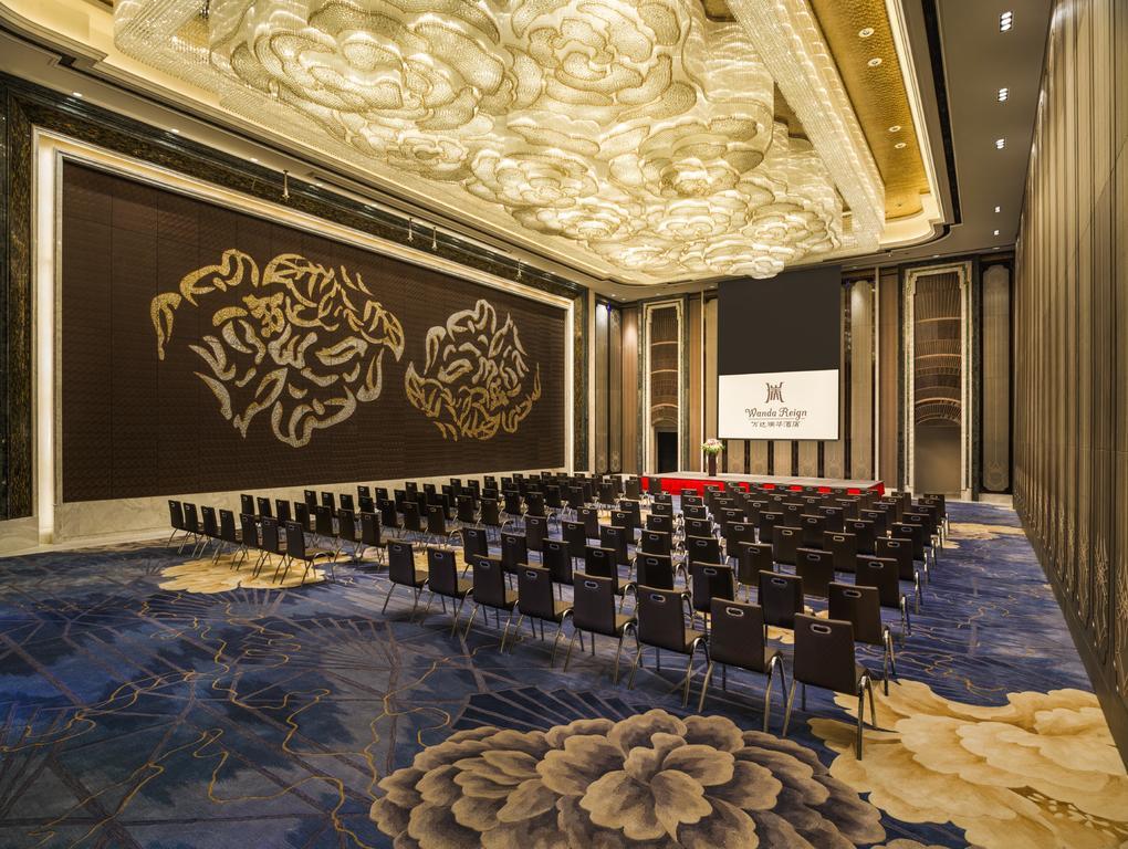 Wanda Reign Chengdu Hotel Bagian luar foto