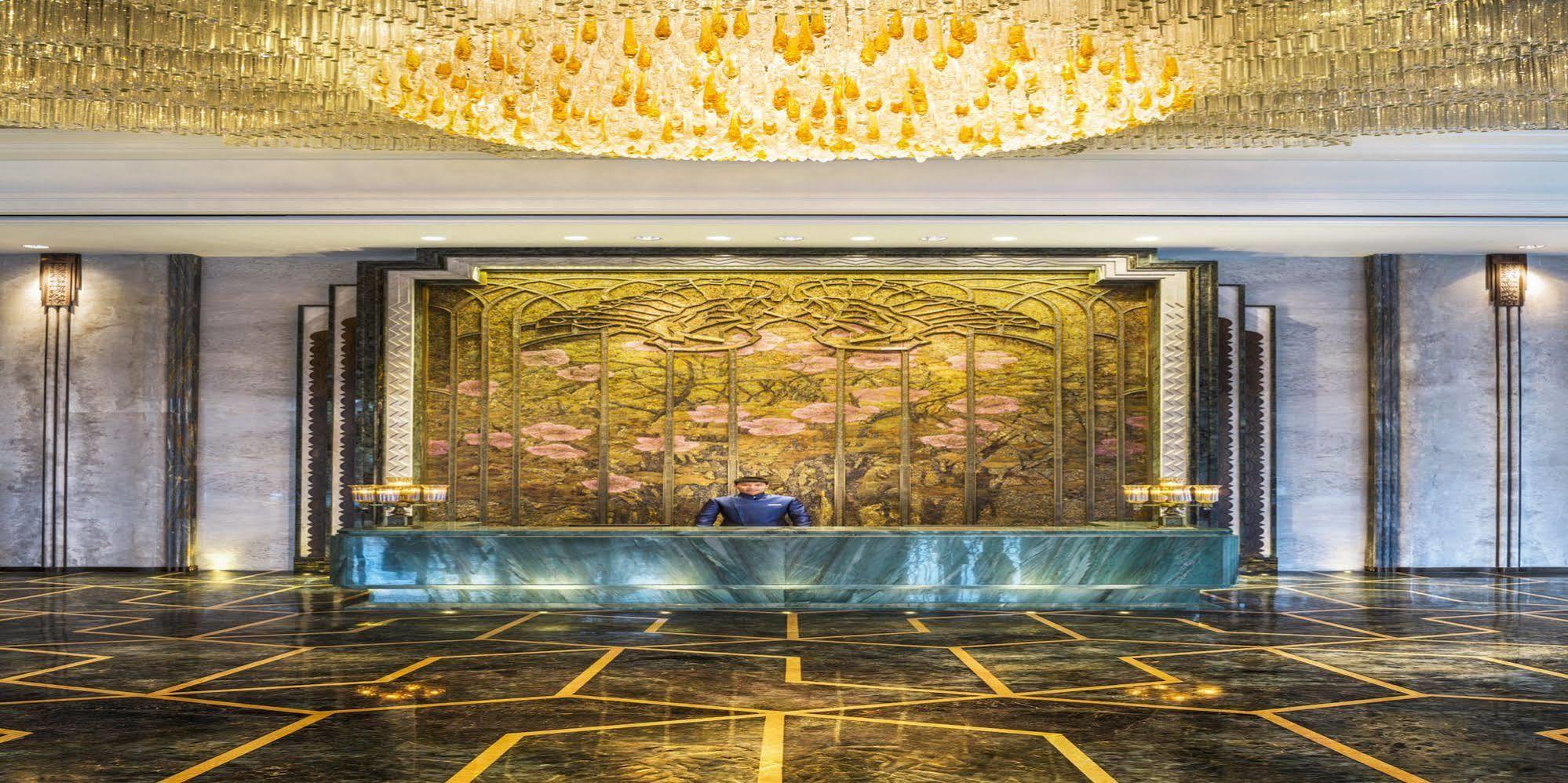Wanda Reign Chengdu Hotel Bagian luar foto