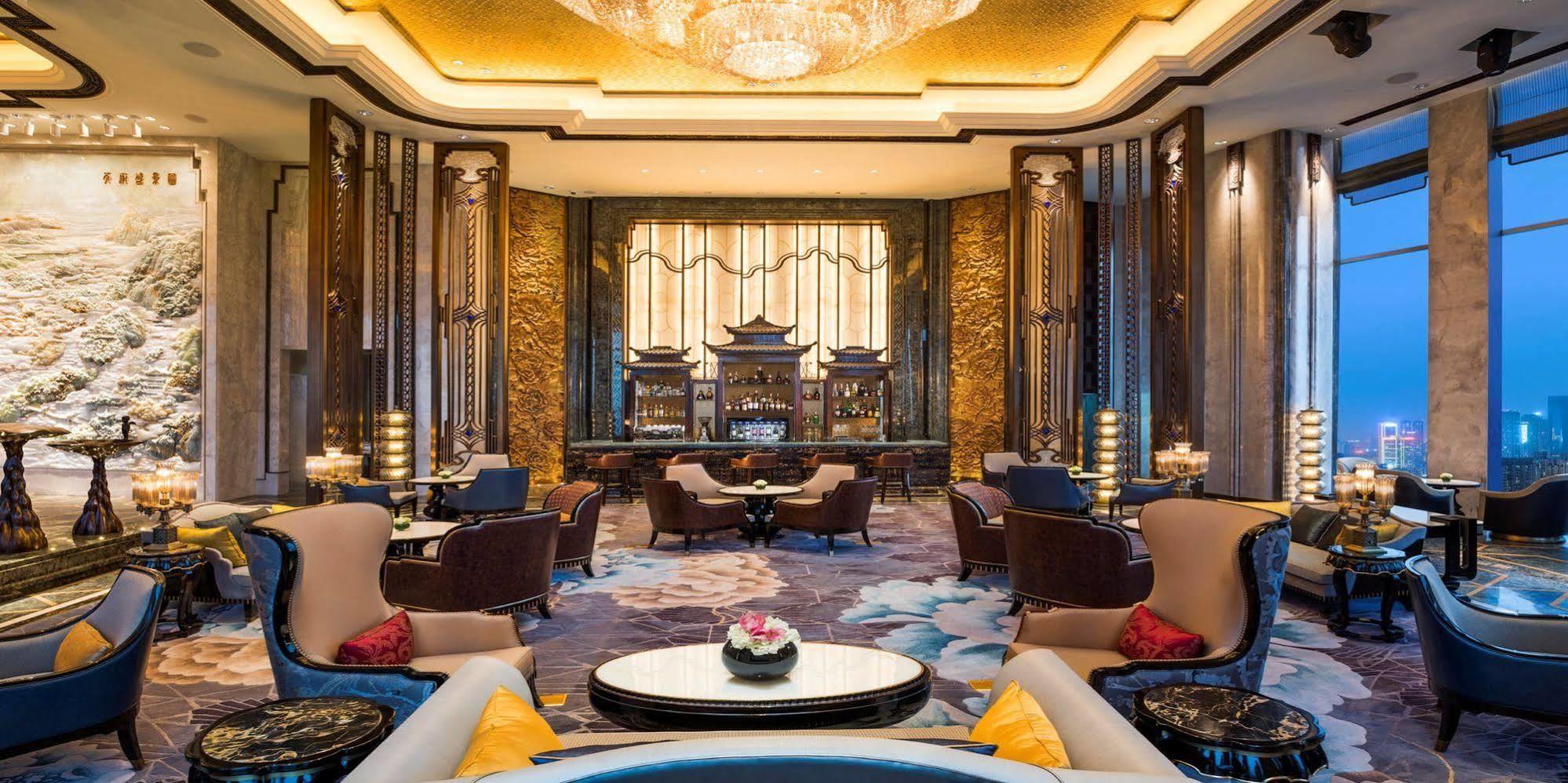 Wanda Reign Chengdu Hotel Bagian luar foto