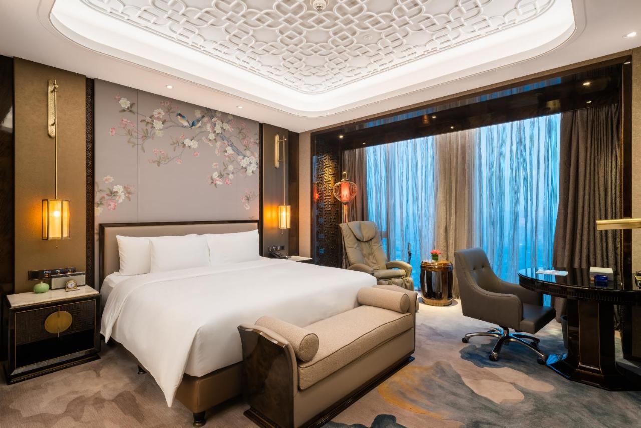 Wanda Reign Chengdu Hotel Bagian luar foto